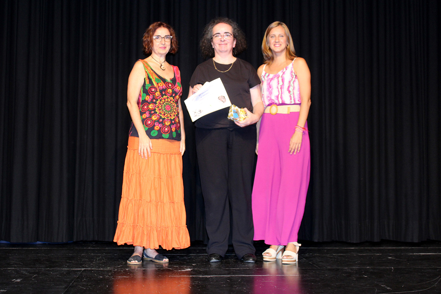 12-9_PREMIO_GENERAL-FRANCISCA_SERRADOR_MAS-XV_CERTAMEN_LITERARIO_AVVVEDAT